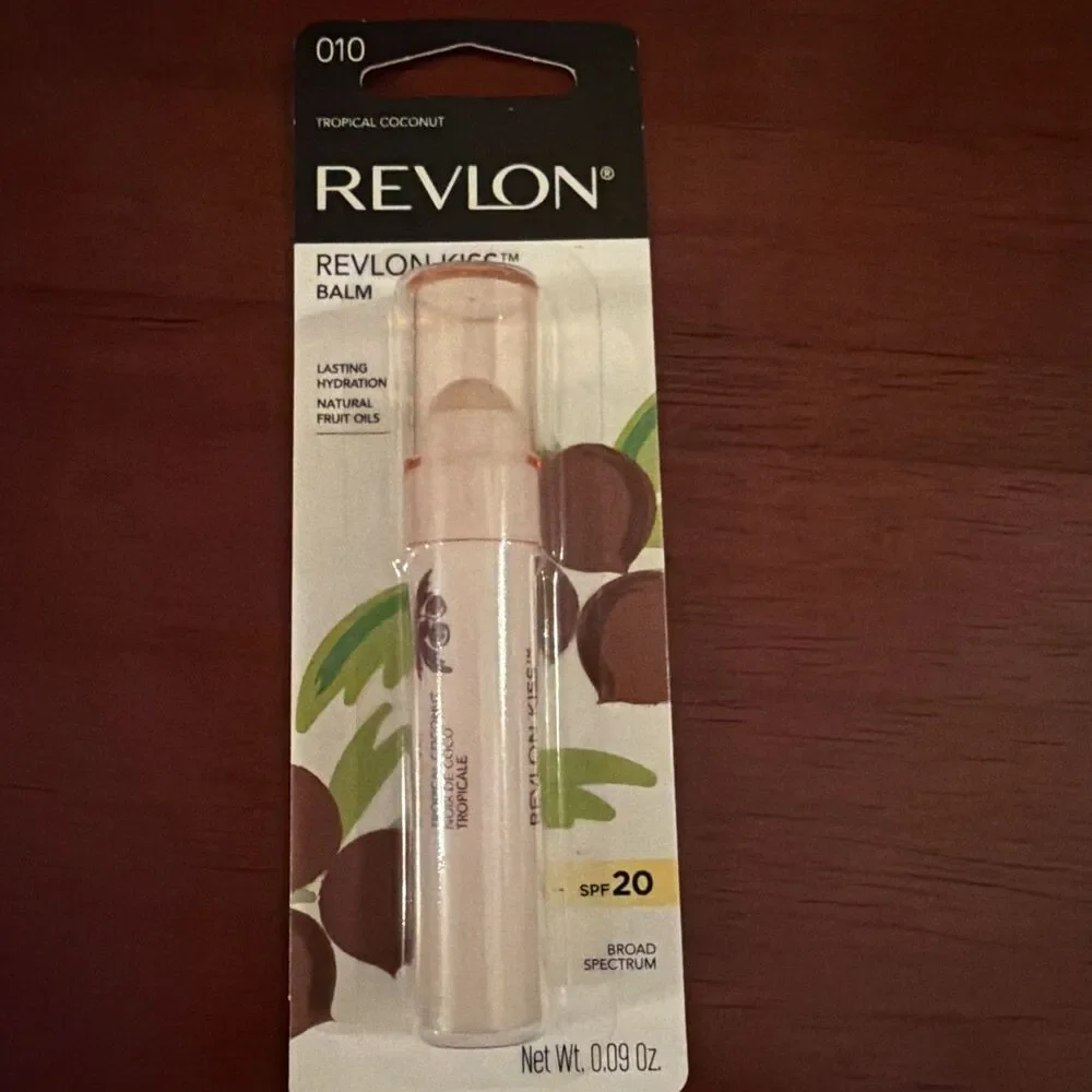 Revlon Lip Balm 010 Tropical Coconut Kiss Balm.Natural Fruit Oils. SPF 20.  NEW!